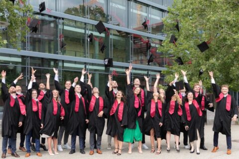 Zum Artikel "Neuer Teilnehmendenrekord in den berufsbegleitenden Weiterbildungsstudiengängen der FAU WiSo"